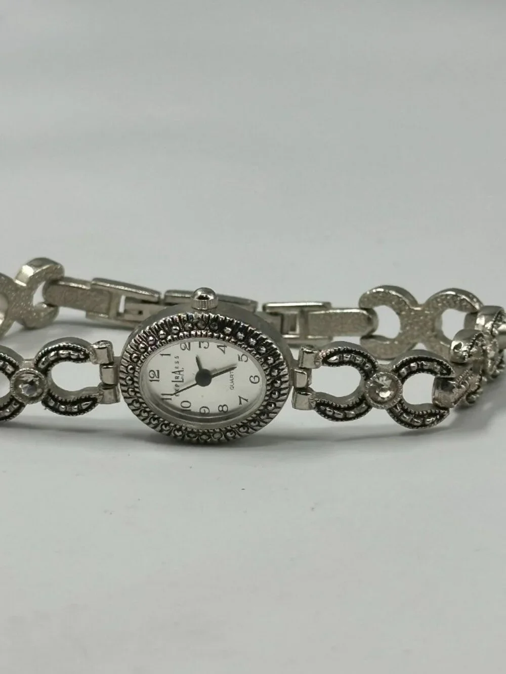 LA Express Watch Women Silver Tone Open Link Rhinestone Band New Battery 7.75